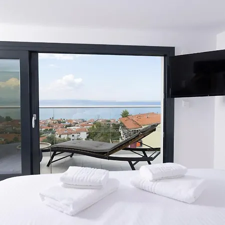 The Sea View Polychrono