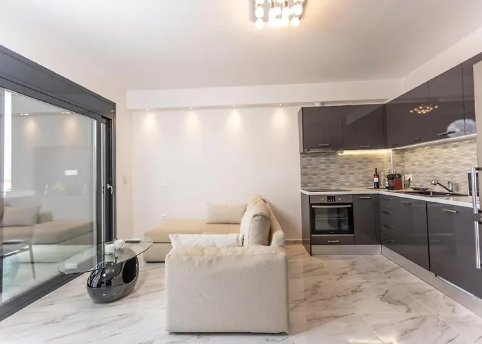 דירה The Sea View פוליכרונו