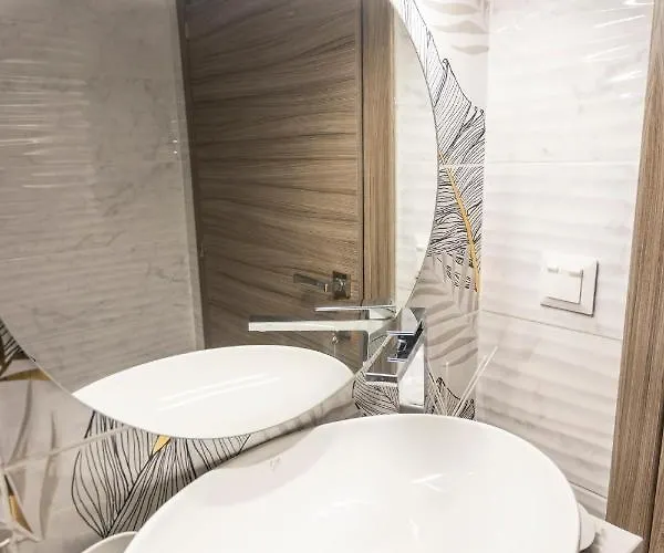 The Sea View * פוליכרונו