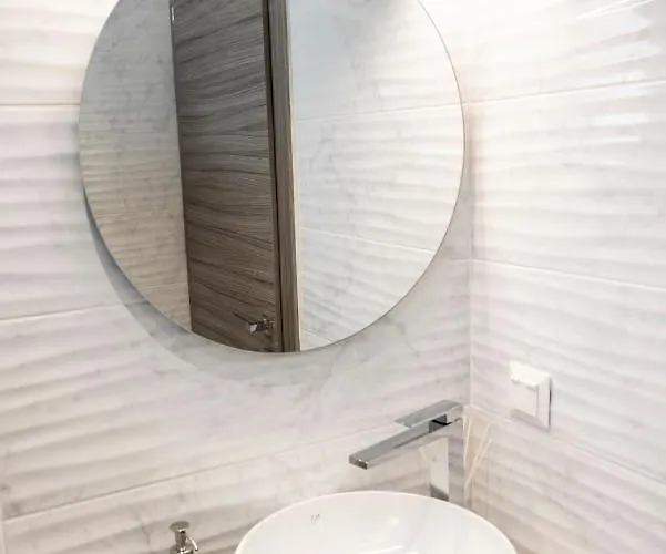 The Sea View פוליכרונו